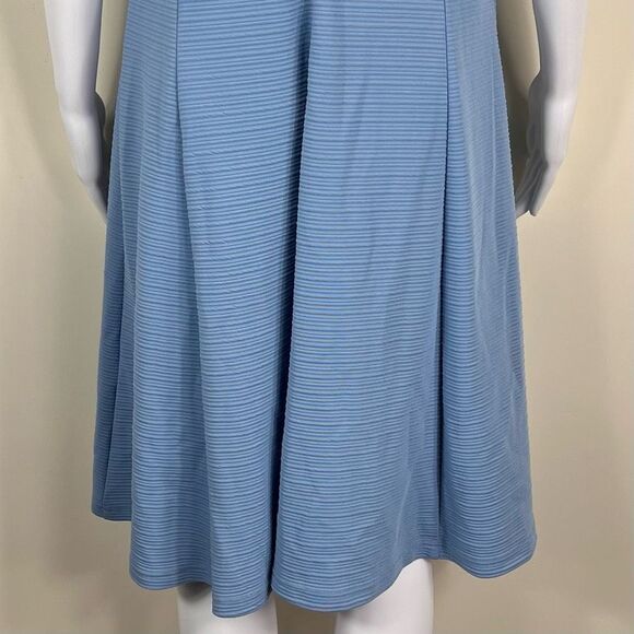 Hutch A-Line V-Neck Tulip Sleeve Dress - Picture 7 of 11